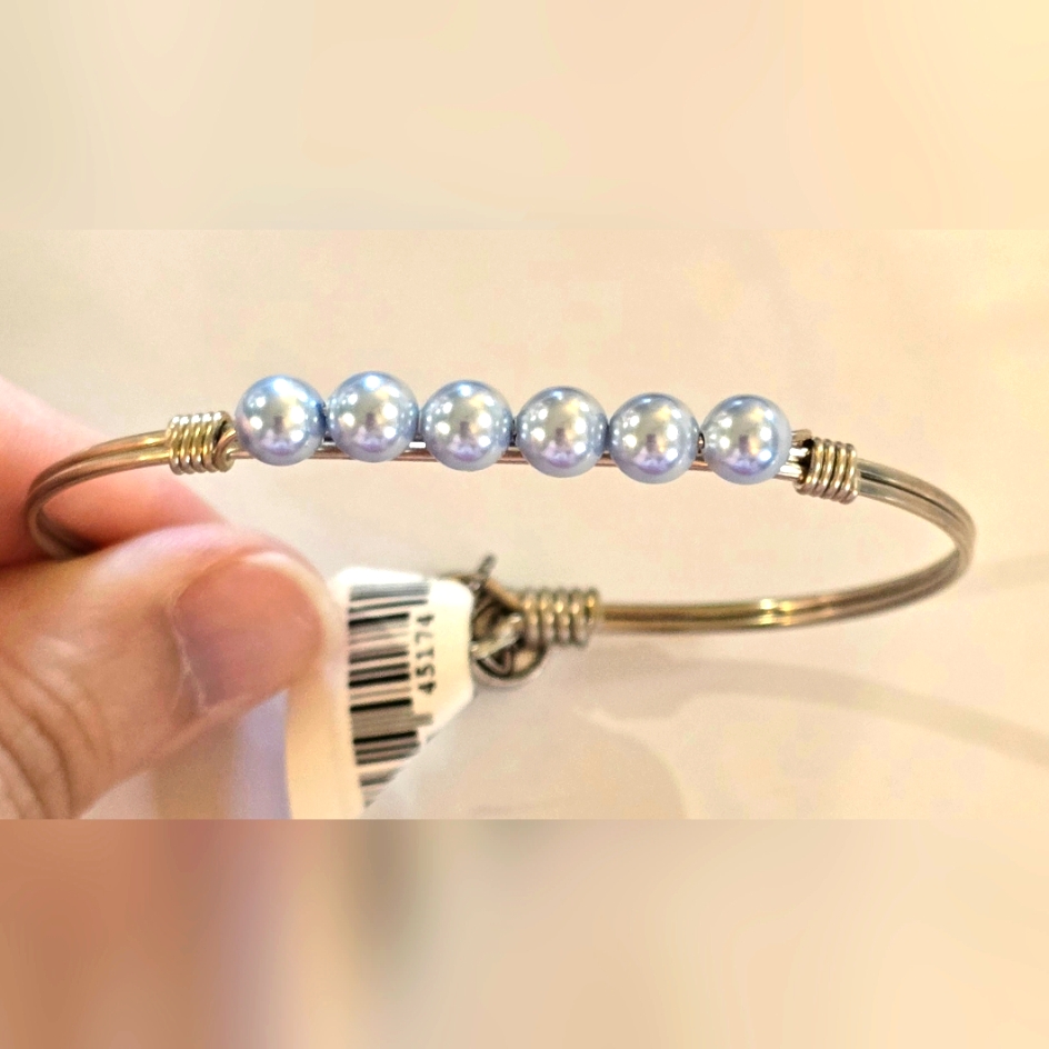 Luca Danni Silver Toned Bracelet With Swarovski Iridescent Aquamarine Pearls 24$